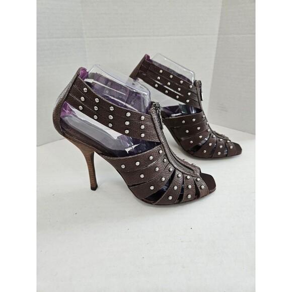 BCBGMaxAzria Brown Stiletto sandals shoes with studs Size 8.5 Leather NWOT - Picture 2 of 9